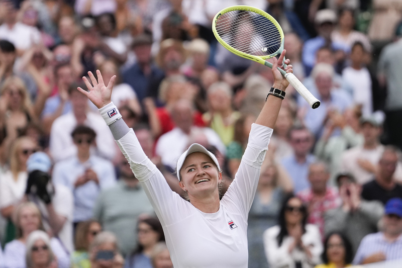  Barbora Krejcikova Rewrote History at Wimbledon: She Never Conceded a Set to Jasmine Paolini in the Final