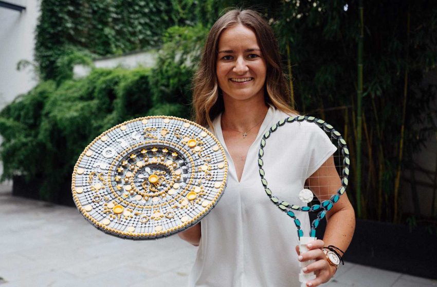  LEGO Fan Wimbledon Champion Barbora Krejcikova Completes Everything About Tennis with LEGO Pieces